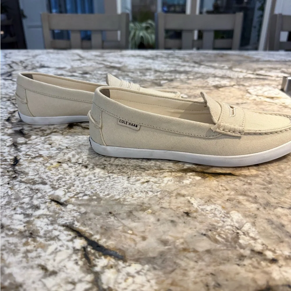 Women’s Cole Haan Pinch Maine Classic Canvas Weekender Loafer Size 7.5
